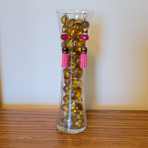 ❣️HP❣️Belk better vtg white leather suede mini tassel fringe charm earrings. - Picture 2 of 2